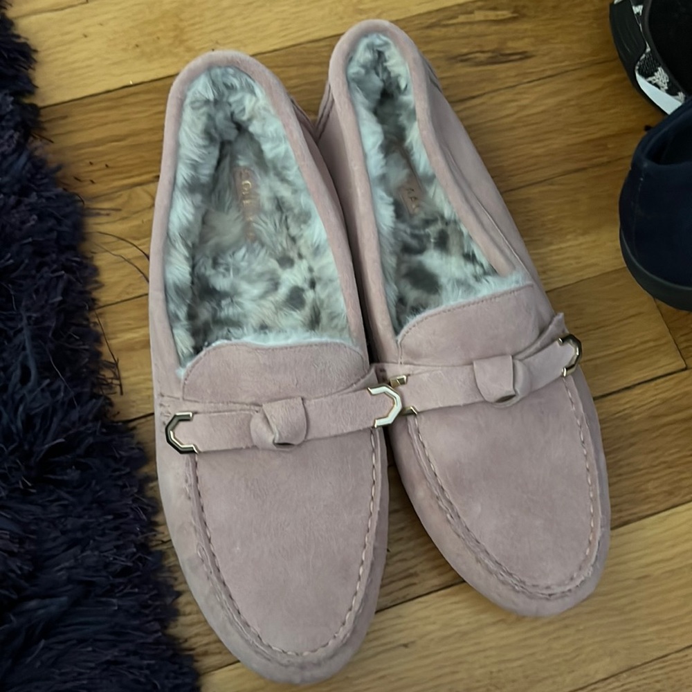 Cole Hann women’s shoes size 9 fur lined color pink never worn